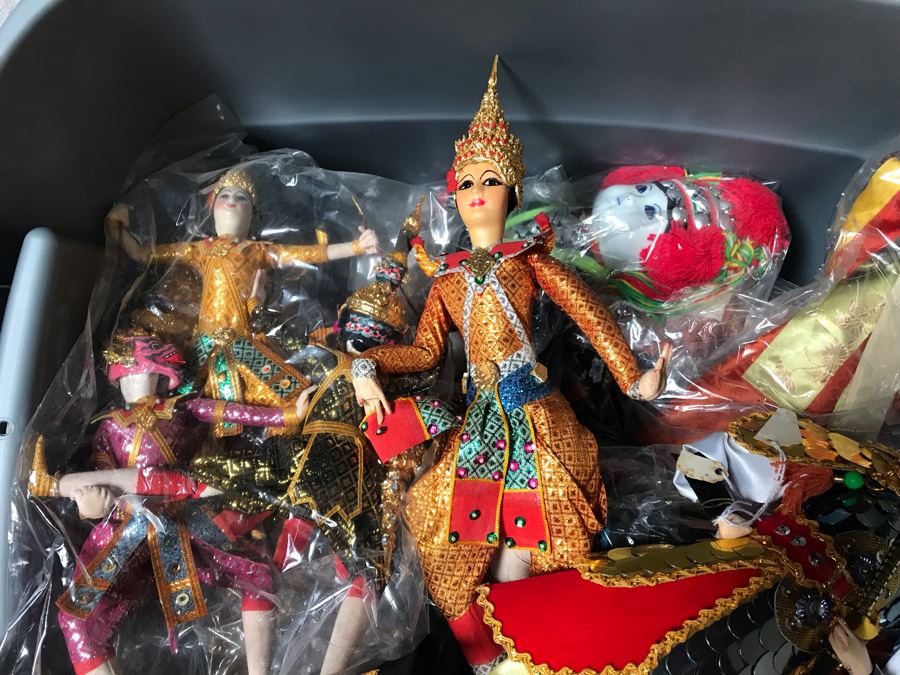 Vintage International Dolls Lot Mainly Indonesian Dolls - See Photos [Photo 4]