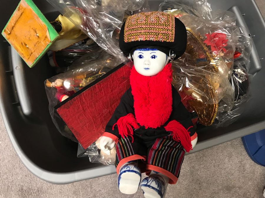 Vintage International Dolls Lot Mainly Indonesian Dolls - See Photos [Photo 13]