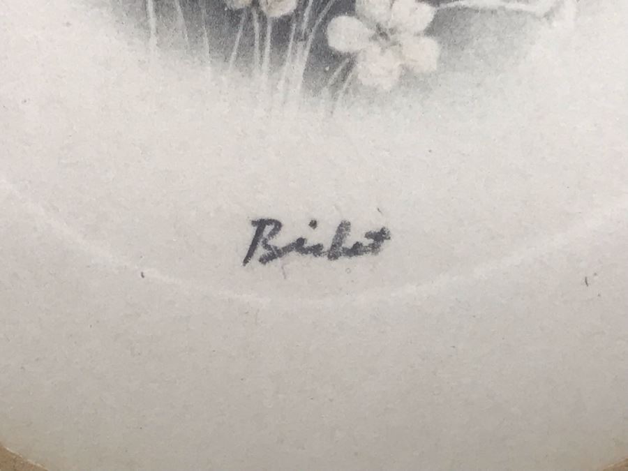 Pair Of Pencil Signed Lithograph Portraits Of Ladies Each Frame Measures 11' X 12' [Photo 12]