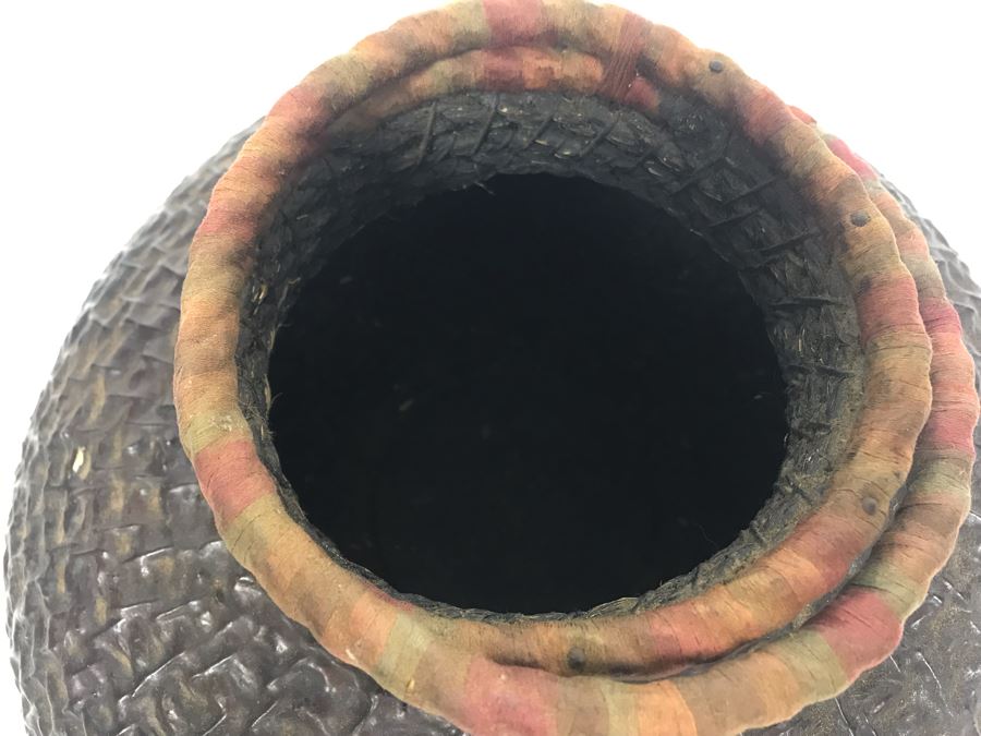 Vintage Pitch Pot Navajo / Apache Native American 12'W X 7'H [Photo 5]