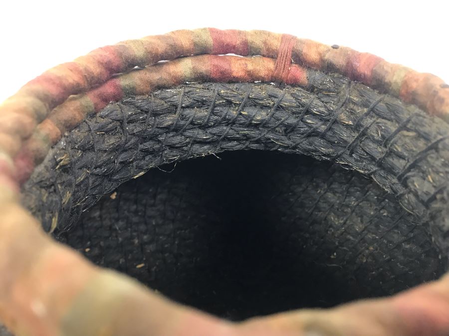 Vintage Pitch Pot Navajo / Apache Native American 12'W X 7'H [Photo 6]