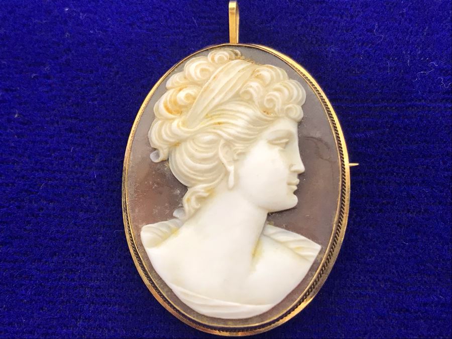 STUNNING 18K Gold And Carved Shell Cameo Pendant Brooch Estimate 5.7g $300 [Photo 1]