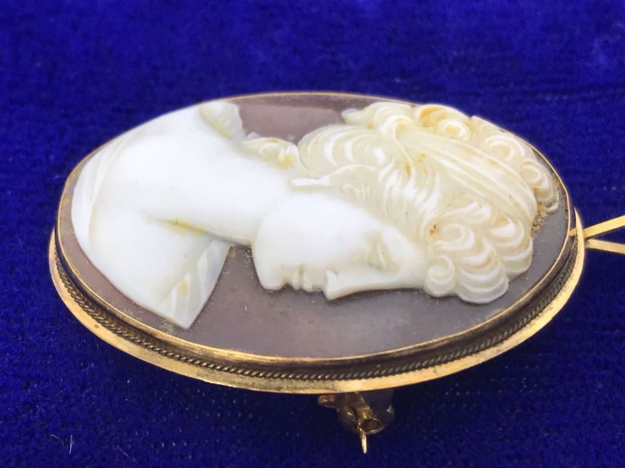 STUNNING 18K Gold And Carved Shell Cameo Pendant Brooch Estimate 5.7g $300 [Photo 8]