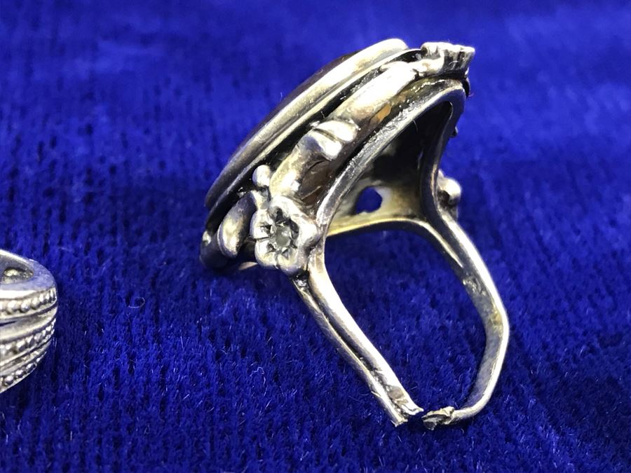 Collection Of Sterling Silver Rings With Pair Of Silver Earrings Mainly Cubic Zirconia  23.9g [Photo 9]