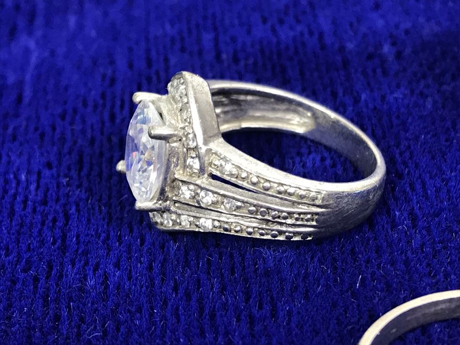 Collection Of Sterling Silver Rings With Pair Of Silver Earrings Mainly Cubic Zirconia  23.9g [Photo 12]