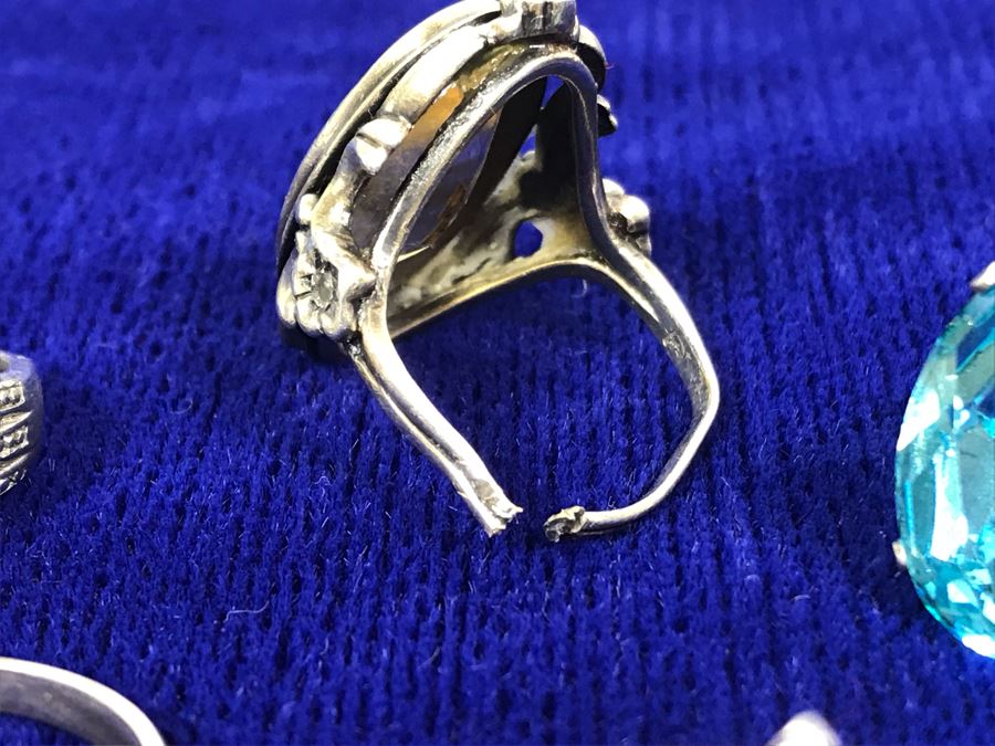 Collection Of Sterling Silver Rings With Pair Of Silver Earrings Mainly Cubic Zirconia  23.9g [Photo 10]