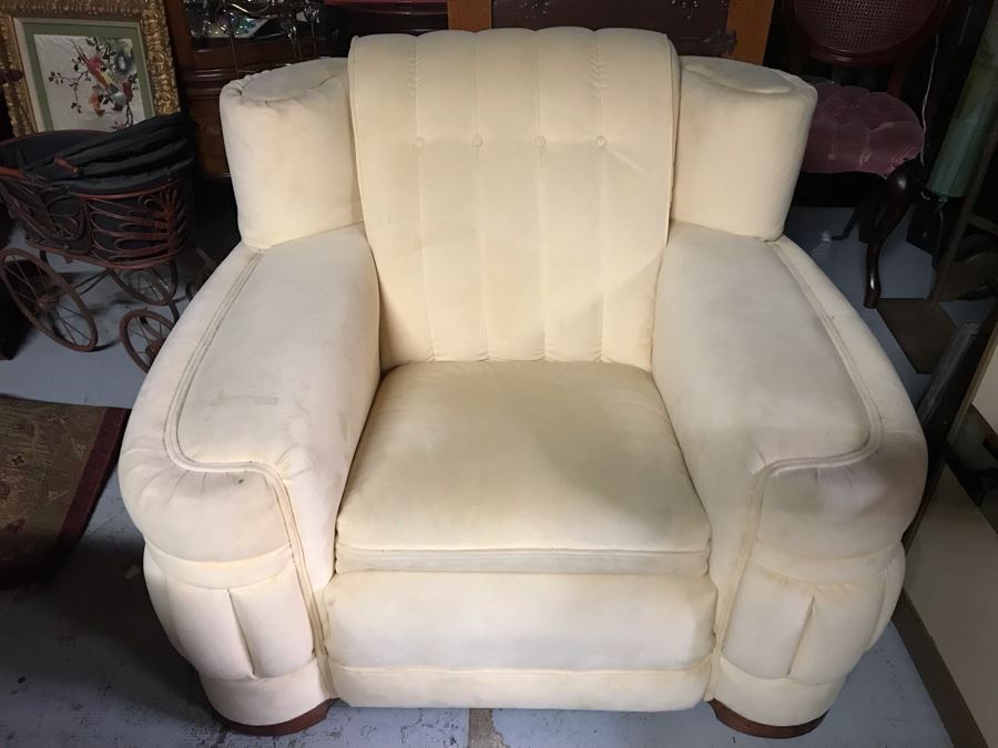 Large Vintage Art Deco Armchair [Photo 4]