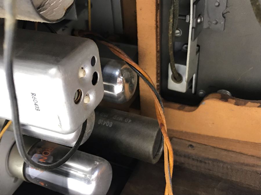 Vintage Art Deco Sears Silvertone Tube Record Player And Radio With Wooden Cabinet - Great Look - Needs Servicing Catalog No 7080 19.5'W X 13.5'D X 12'H [Photo 19]