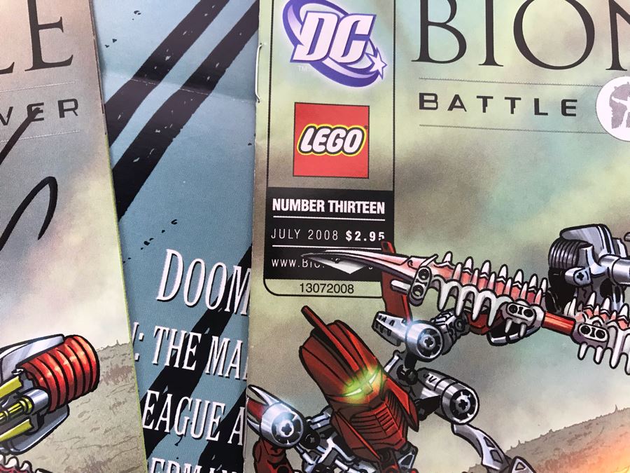 Pair Of Signed Bionicle DC Lego Comic Books And (4) Superman Posters [Photo 6]