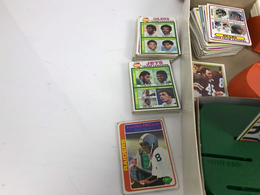 Vintage Parker Brothers Pro Draft Football Game Includes Vintage Football Cards - See Photos [Photo 7]