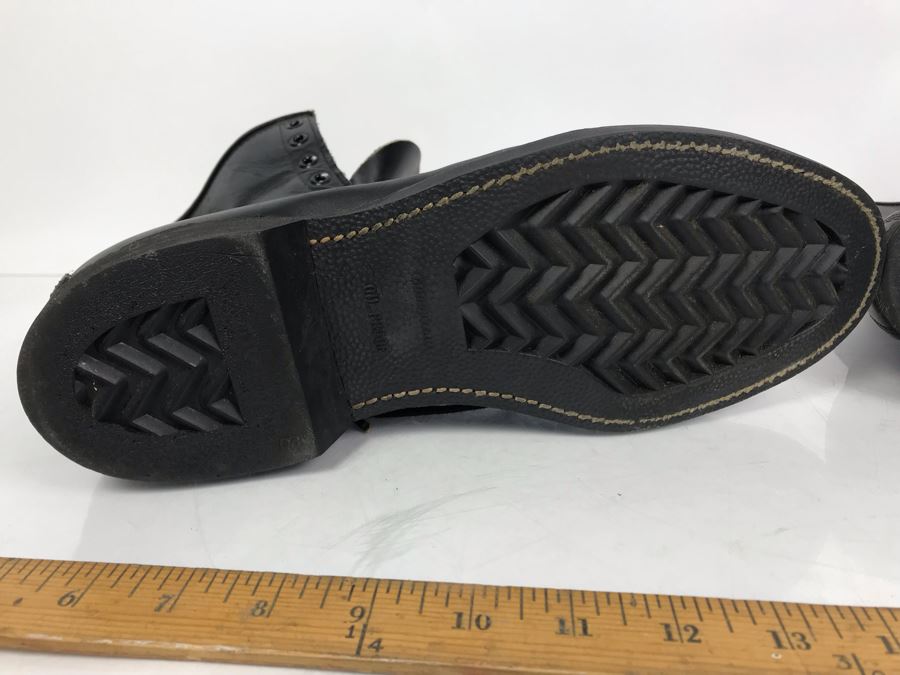 Vintage 1975 USN Pilot Boots Inscribed RADM W. H. Harris Addison Shoe Company Size 11 [Photo 12]