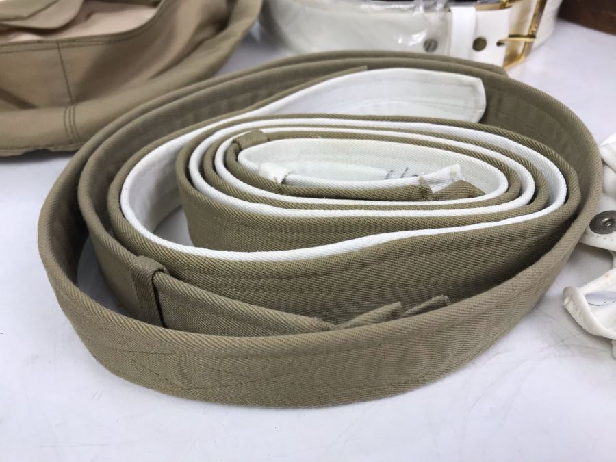 Various USN Hats, Belts And Gloves From William 'Bill' H. Harris, RADM, USN (Ret.) [Photo 6]