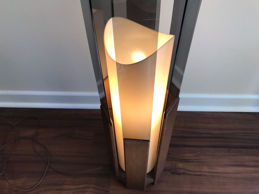 Mid-Century Modern Wood And Acrylic Floor Lamp [Photo 5]