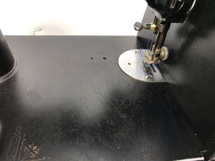 SINGER Featherweight Sewing Machine With Original Case And Pedal From William 'Bill' H. Harris, RADM, USN (Ret.) [Photo 16]