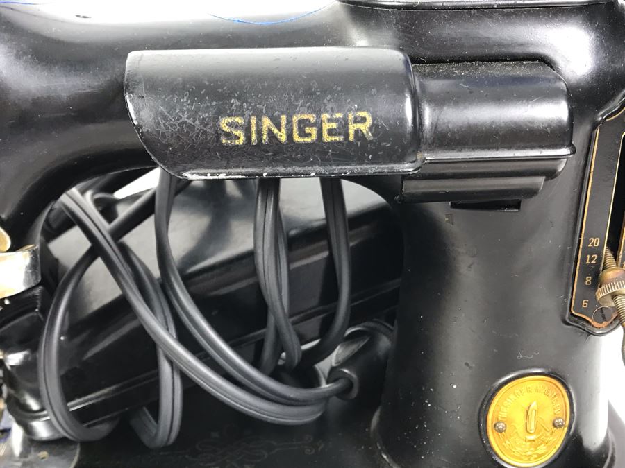 SINGER Featherweight Sewing Machine With Original Case And Pedal From William 'Bill' H. Harris, RADM, USN (Ret.) [Photo 8]