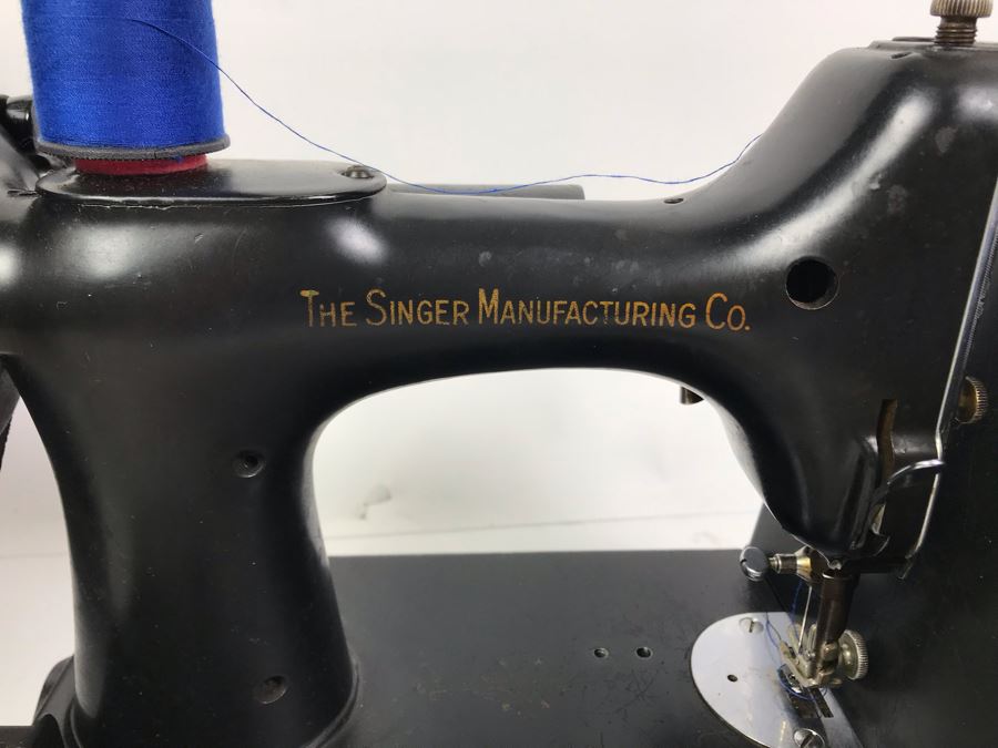 SINGER Featherweight Sewing Machine With Original Case And Pedal From William 'Bill' H. Harris, RADM, USN (Ret.) [Photo 15]