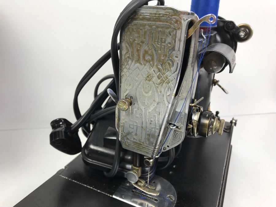 SINGER Featherweight Sewing Machine With Original Case And Pedal From William 'Bill' H. Harris, RADM, USN (Ret.) [Photo 10]