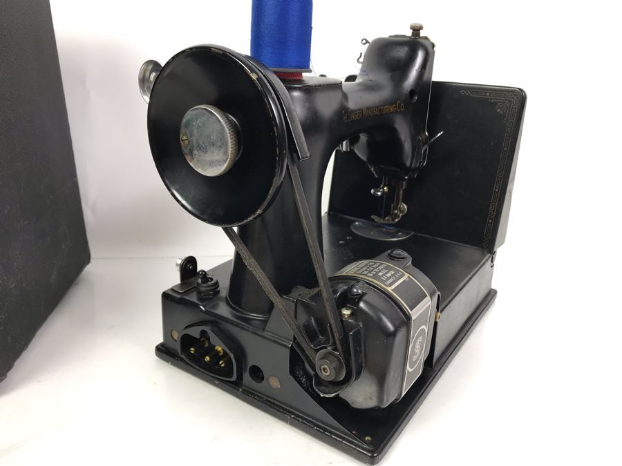 SINGER Featherweight Sewing Machine With Original Case And Pedal From William 'Bill' H. Harris, RADM, USN (Ret.) [Photo 18]