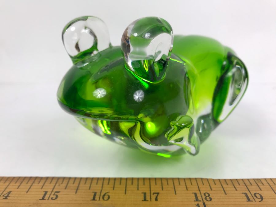 Green Art Glass Frog Figurine 7'L [Photo 6]