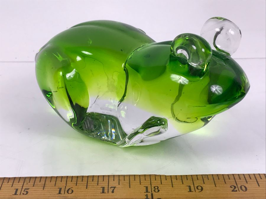 Green Art Glass Frog Figurine 7'L [Photo 1]