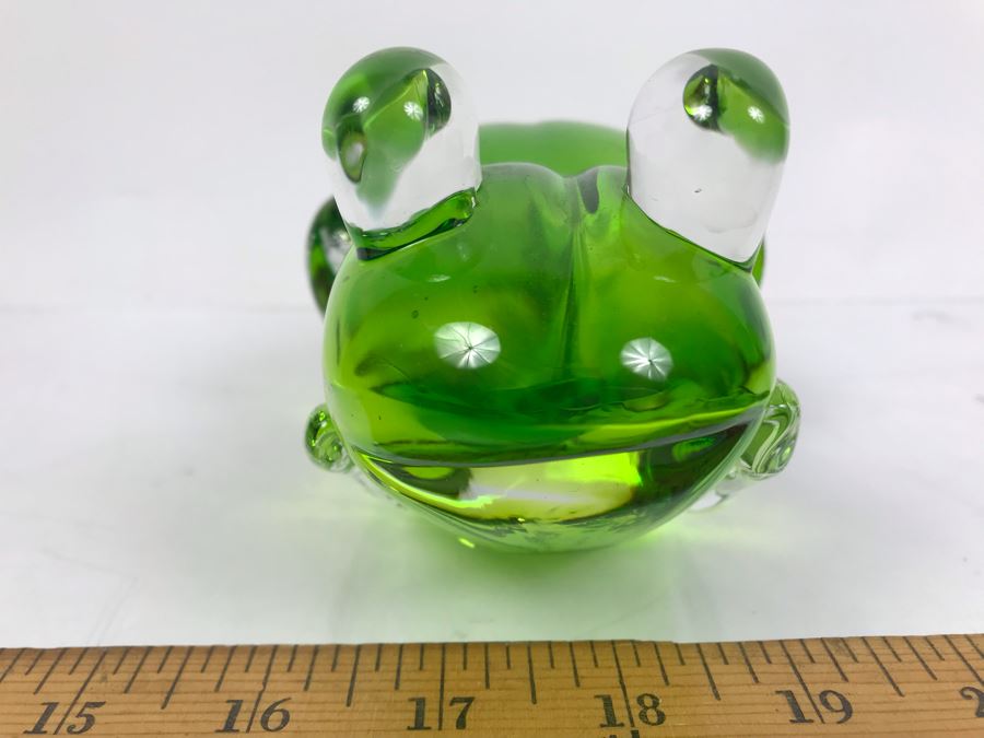 Green Art Glass Frog Figurine 7'L [Photo 5]