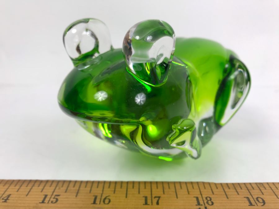 Green Art Glass Frog Figurine 7'L [Photo 7]