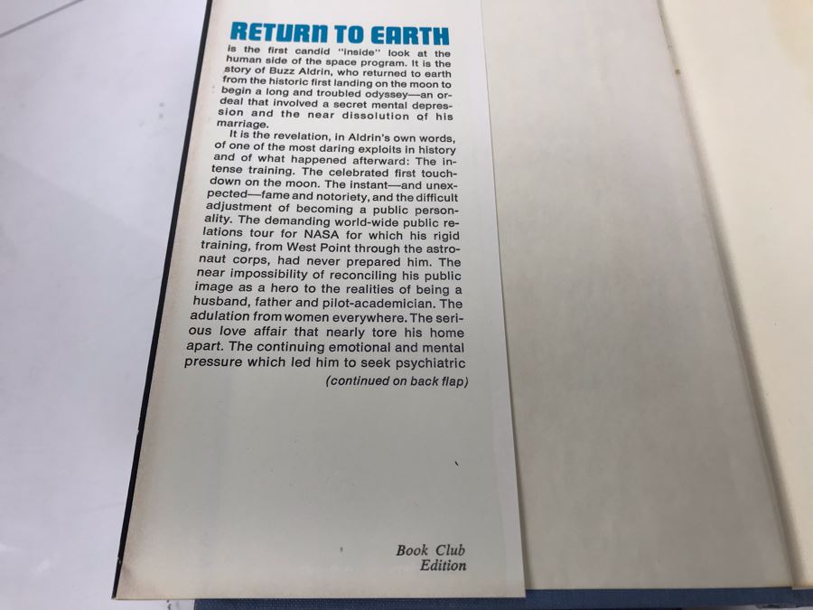 (3) Books: Return To Earth By Buzz Aldrin, US Navy Air Wings And Command At Sea A Guide For The Naval Officer [Photo 7]