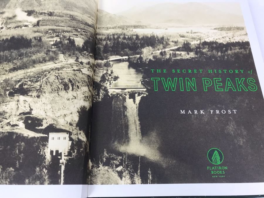 Pair Of First Edition Twin Peaks Books: The Final Dossier And The Secret History Of Twin Peaks [Photo 7]