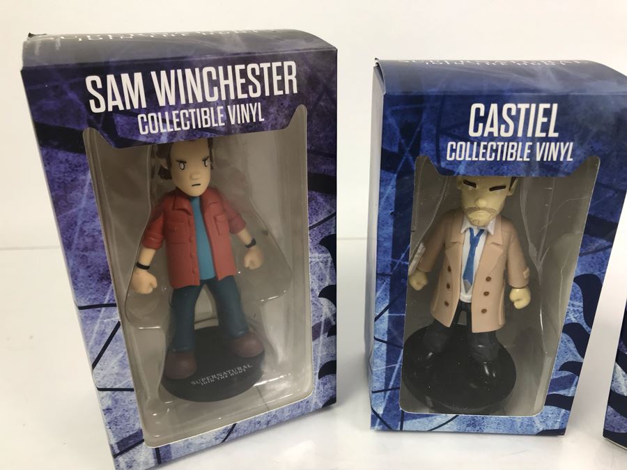 New Old Stock - Living Dead Dolls Santeria Doll And Set Of (3) Supernatural Collectible Vinyl Dolls [Photo 10]