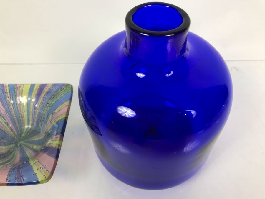 Signed Higgins Art Glass Bowl Dish 5'W And Hand Blown Art Glass Cobalt Blue Bottle Vase 7'H [Photo 7]