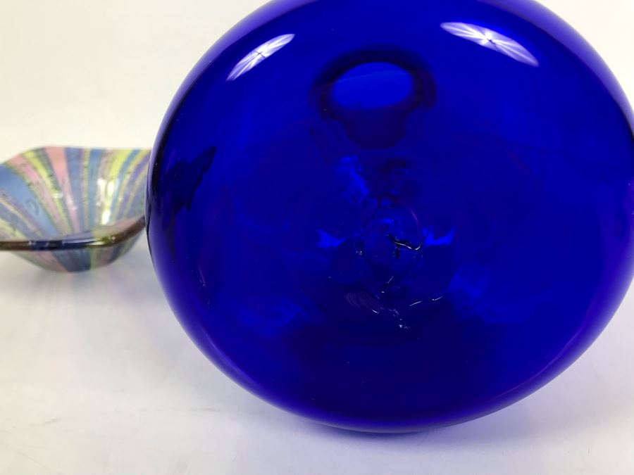 Signed Higgins Art Glass Bowl Dish 5'W And Hand Blown Art Glass Cobalt Blue Bottle Vase 7'H [Photo 8]