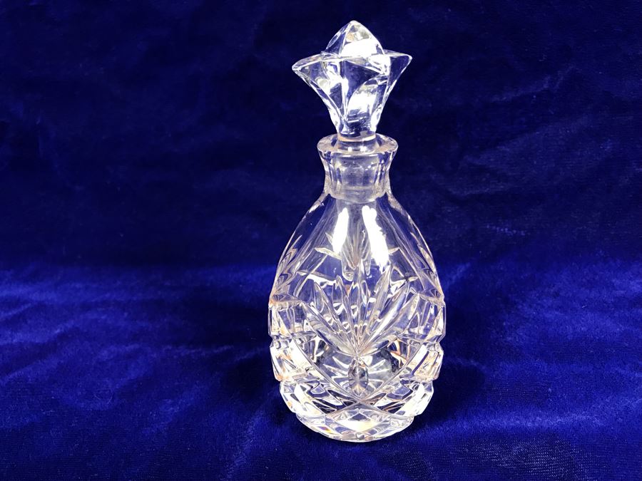 Crystal Perfume Bottle Pineapple Shaped 6'H [Photo 3]