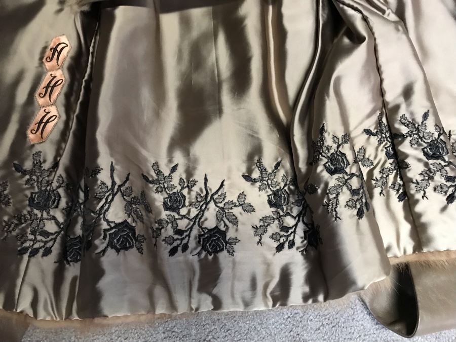 Vintage Fur Coat (16' Arm Length - 32' Long) [Photo 11]