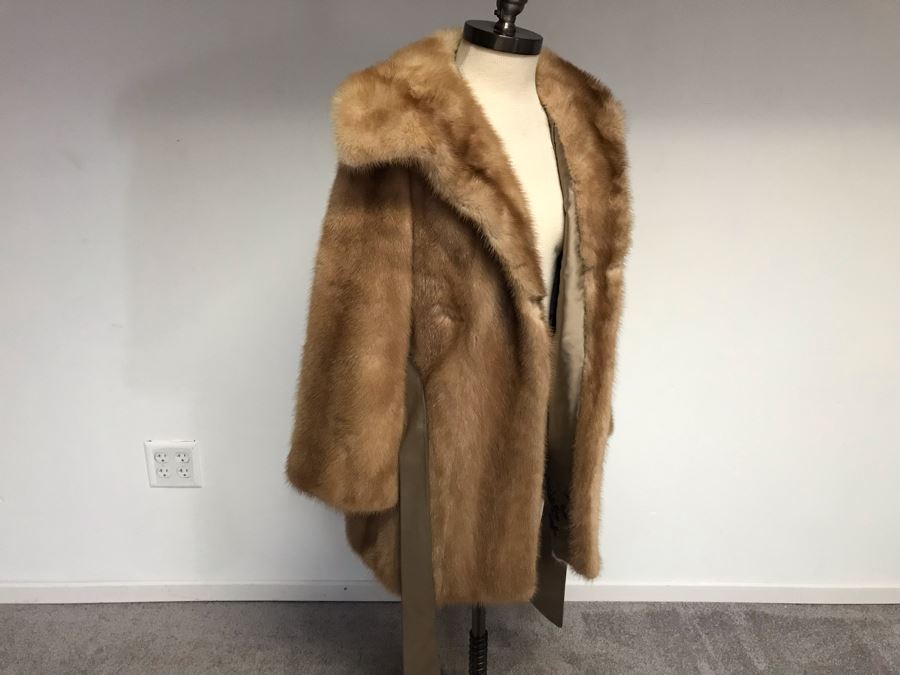Vintage Fur Coat (16' Arm Length - 32' Long) [Photo 8]