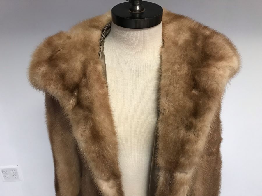Vintage Fur Coat (16' Arm Length - 32' Long) [Photo 3]
