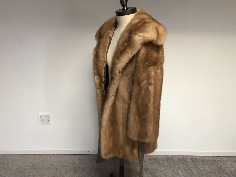 Vintage Fur Coat (16' Arm Length - 32' Long) [Photo 4]