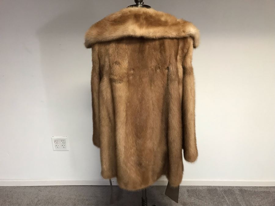 Vintage Fur Coat (16' Arm Length - 32' Long) [Photo 6]