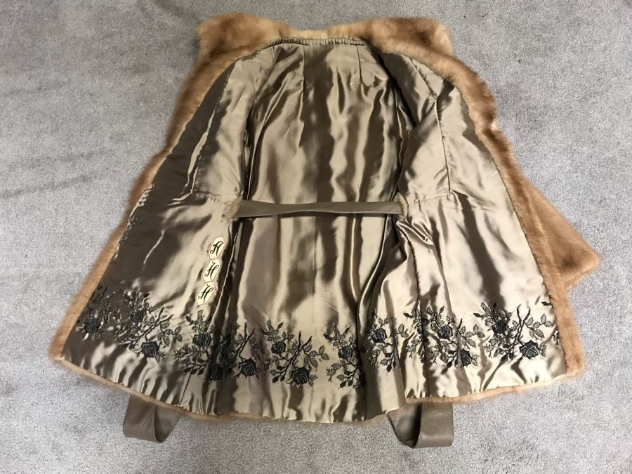 Vintage Fur Coat (16' Arm Length - 32' Long) [Photo 9]