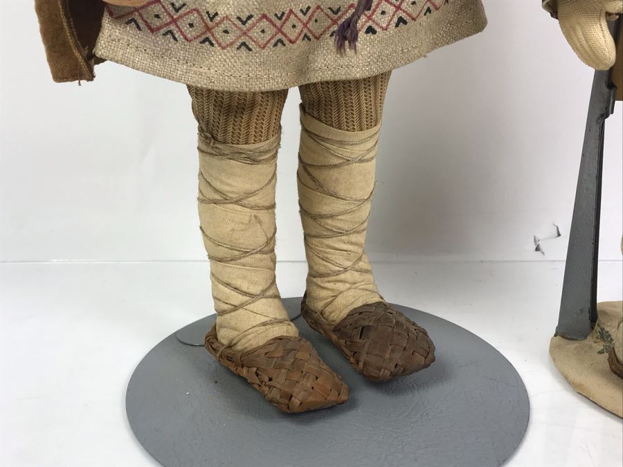 Pair Of Vintage 1940's Soviet Union Dolls Mordwa Woman And Village Boy [Photo 7]