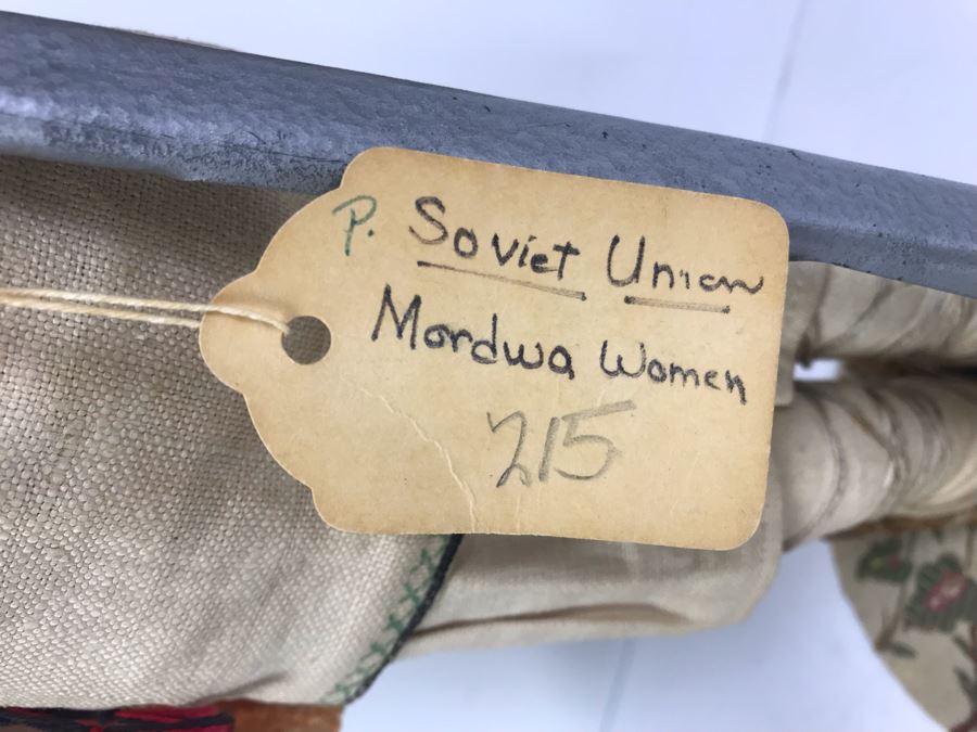 Pair Of Vintage 1940's Soviet Union Dolls Mordwa Woman And Village Boy [Photo 19]