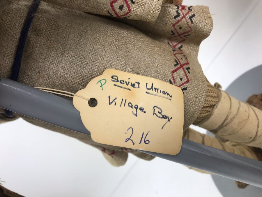 Pair Of Vintage 1940's Soviet Union Dolls Mordwa Woman And Village Boy [Photo 21]