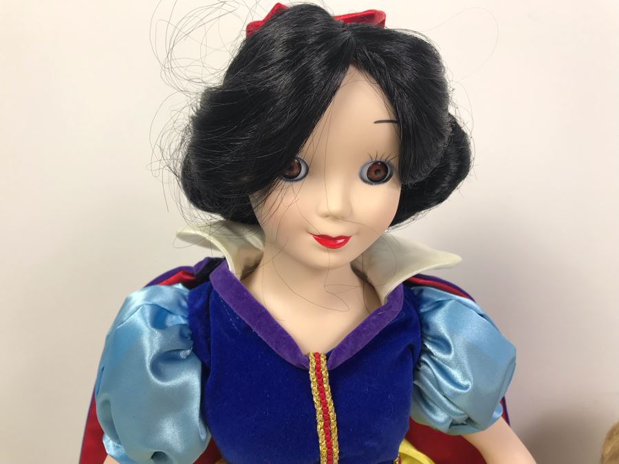 Walt Disney Snow White Doll And Vintage Ideal Shirley Temple Doll [Photo 7]