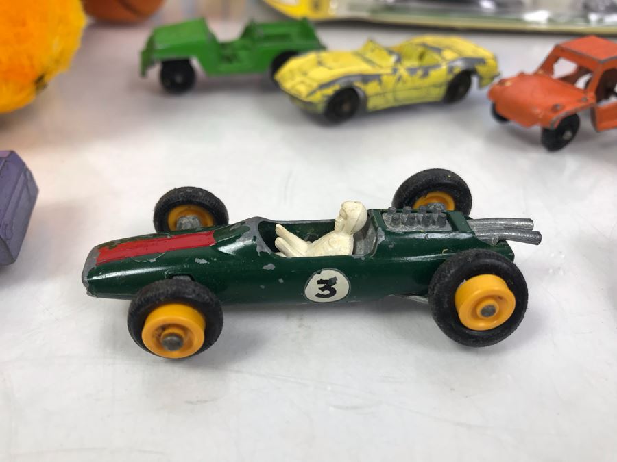 Various Matchbox Cars, Tootsie Cars, Sambo's Restaurant Hooper Tiger Plush Toy, New Seal Mobile And Super Tanker Unocal 76 Truck New Old Stock [Photo 4]