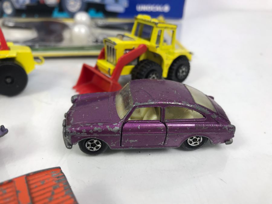 Various Matchbox Cars, Tootsie Cars, Sambo's Restaurant Hooper Tiger Plush Toy, New Seal Mobile And Super Tanker Unocal 76 Truck New Old Stock [Photo 6]