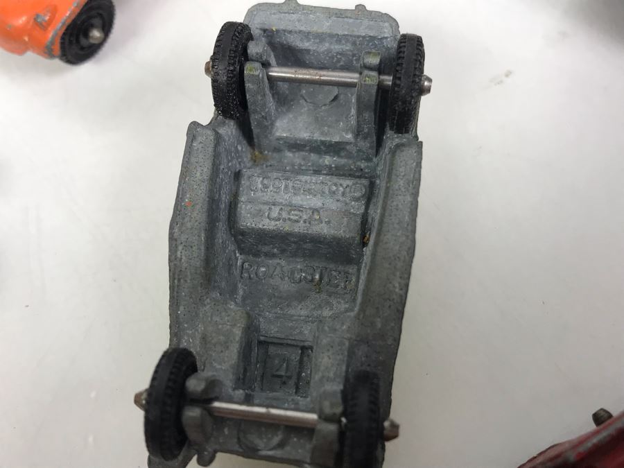 Various Matchbox Cars, Tootsie Cars, Sambo's Restaurant Hooper Tiger Plush Toy, New Seal Mobile And Super Tanker Unocal 76 Truck New Old Stock [Photo 15]