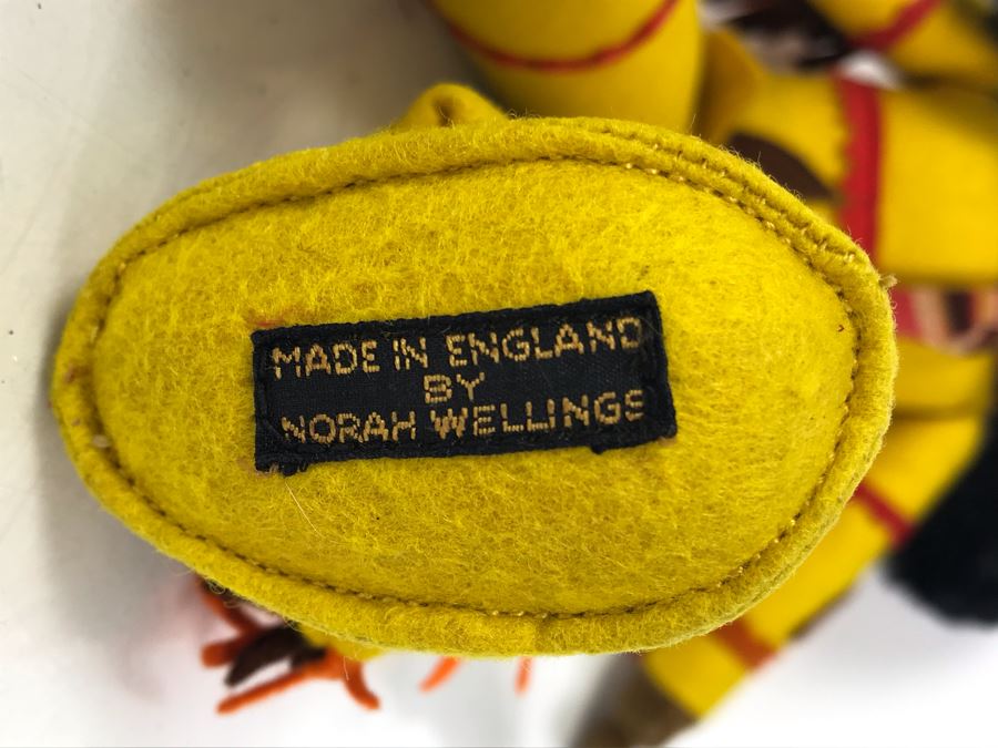 Custom Handmade Native American Indian Cloth Doll By Norah Wellings Made In England 12' [Photo 5]