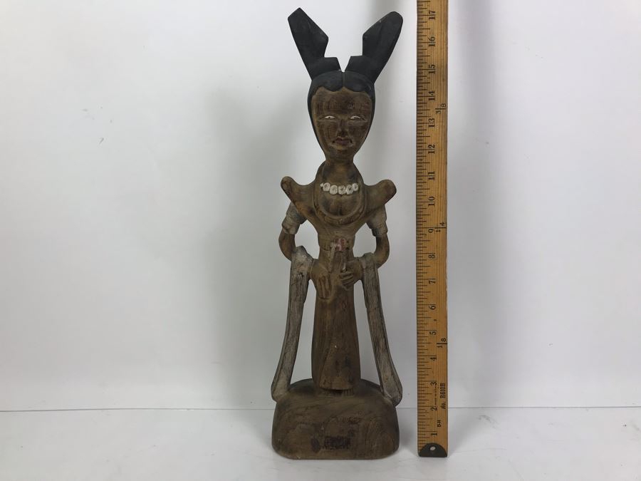 Carved Wooden Figurine Statue Of Woman Made In Vietnam 17'H [Photo 1]