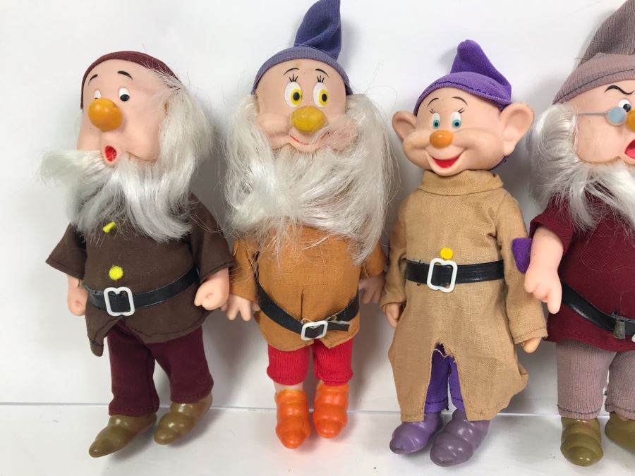 (7) Snow White And The Seven Dwarfs Vinyl Dolls Figurines [Photo 3]
