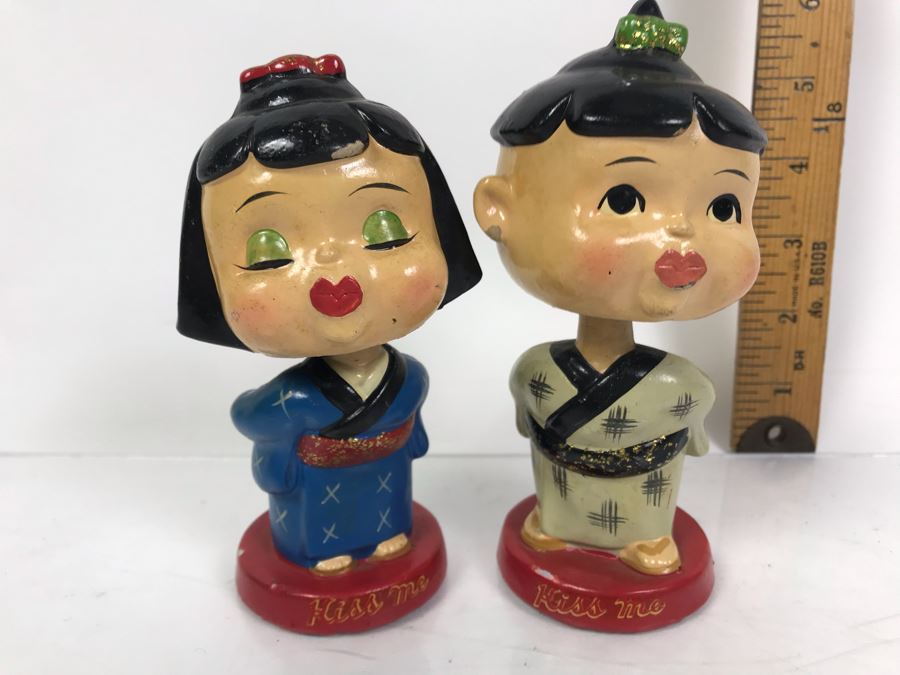 Vintage Japanese Bobble Head Kiss Me Dolls [Photo 1]