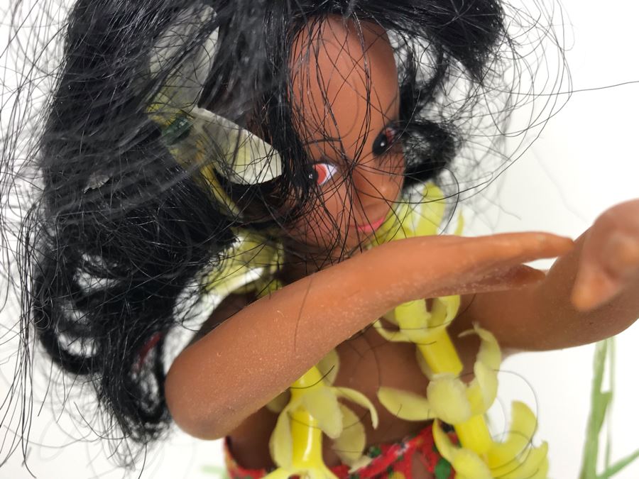 Pair Of Hawaiian Hula Girl Dolls [Photo 4]